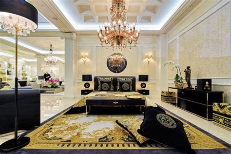 ville di lusso versace interni|Versace Opens the Doors to Palazzo Versace, its Original Home .